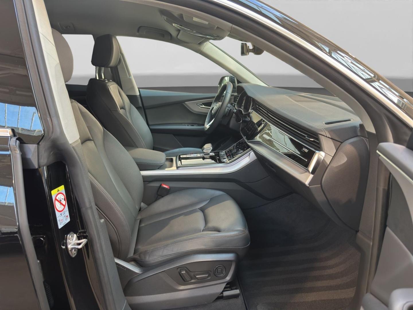 Bild über Audi Q8 50 TDI quattro tiptronic - für weitere Informationen kontaktieren Sie den Audi Partner