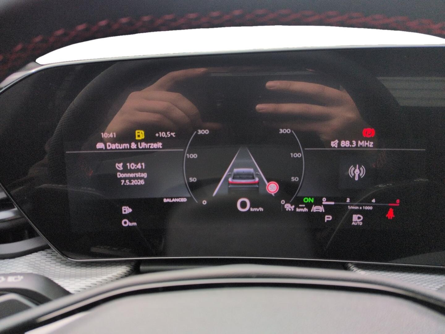 Bild über Audi Q5 SUV TDI quattro 150 kW S tronic - für weitere Informationen kontaktieren Sie den Audi Partner