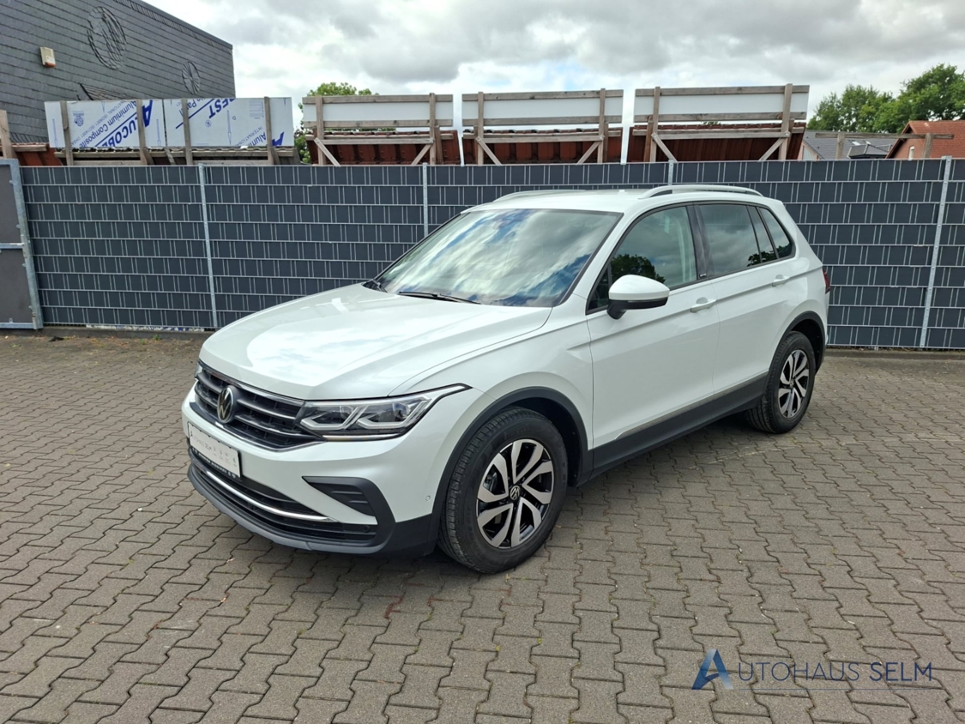 Volkswagen Tiguan Active