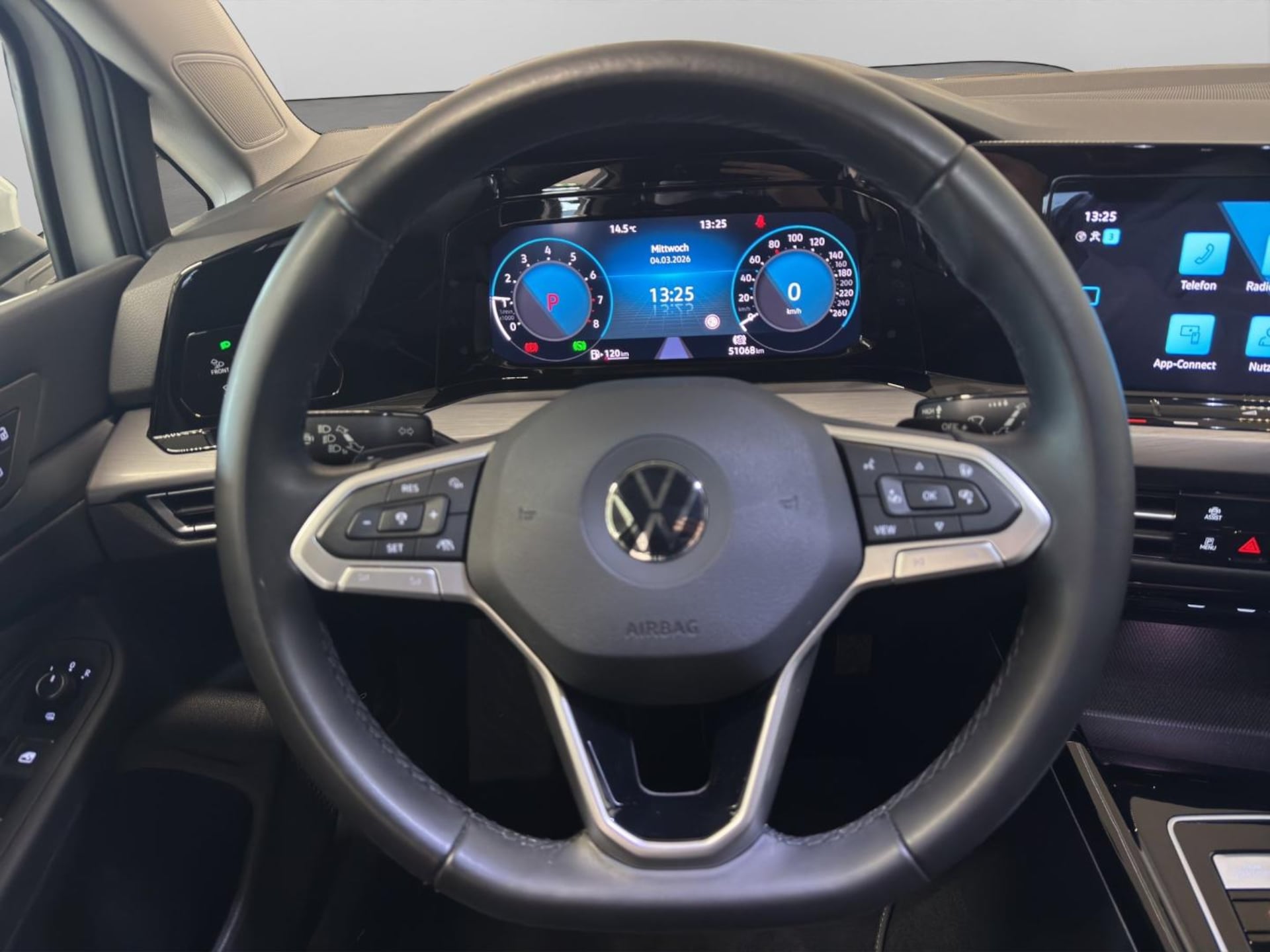Volkswagen Golf Style