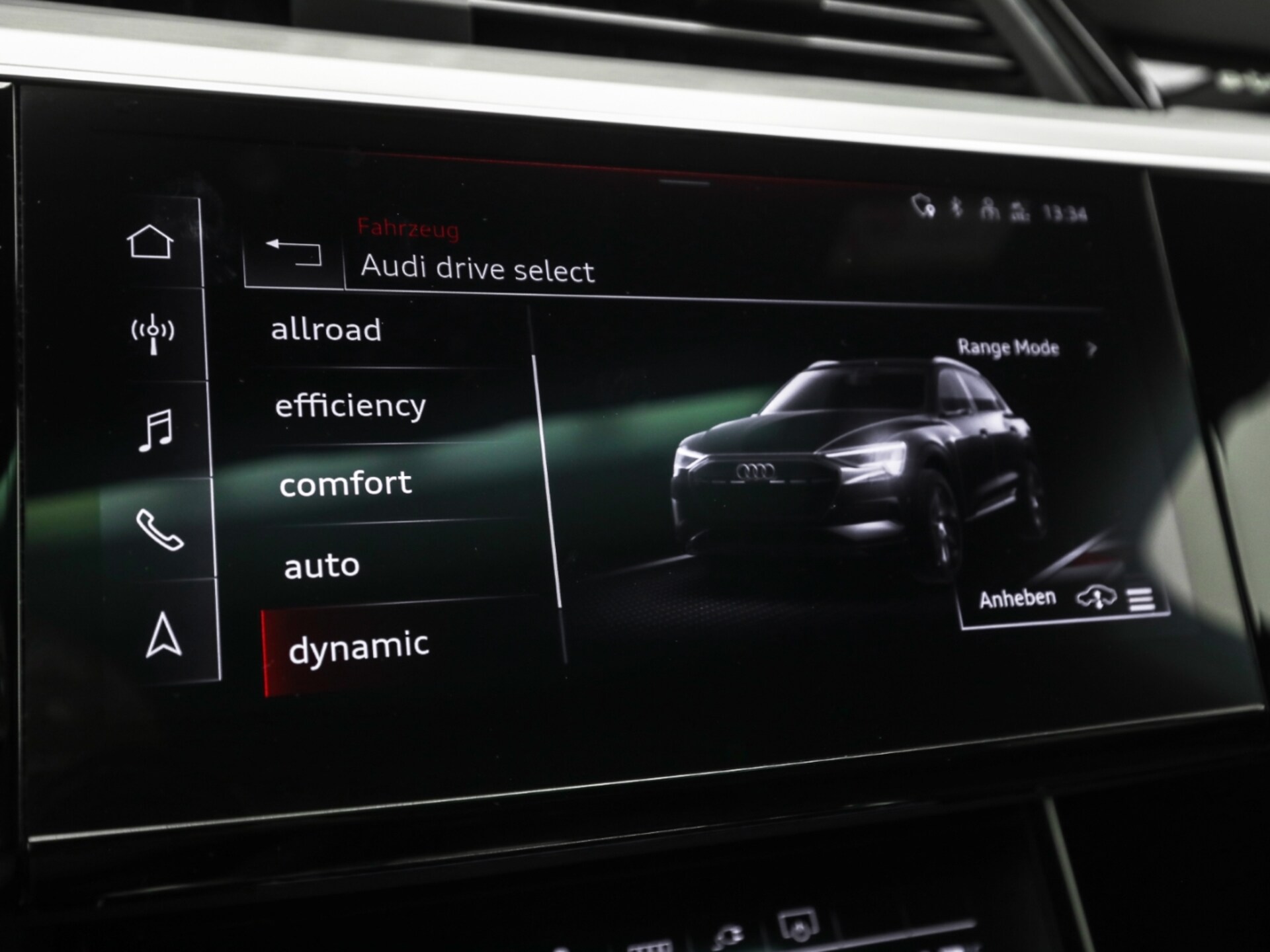 Audi Q8 e-tron S line