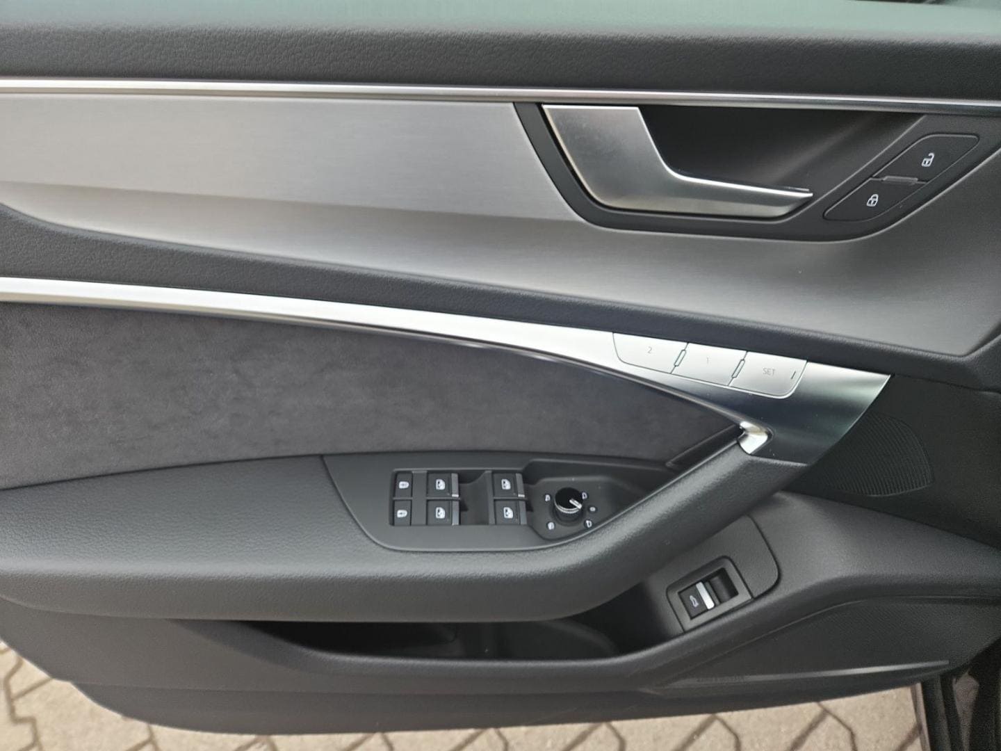 Bild über Audi S6 Avant TDI quattro tiptronic - für weitere Informationen kontaktieren Sie den Audi Partner