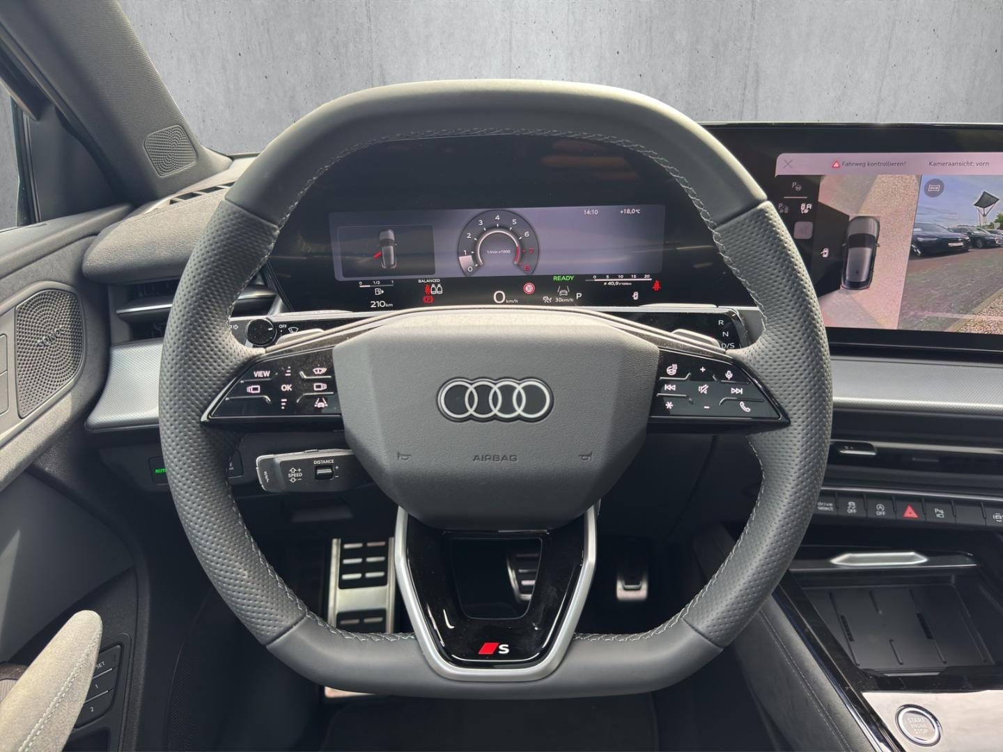 Bild über Audi Q3 Sportback TFSI quattro 195 kW S tronic - für weitere Informationen kontaktieren Sie den Audi Partner
