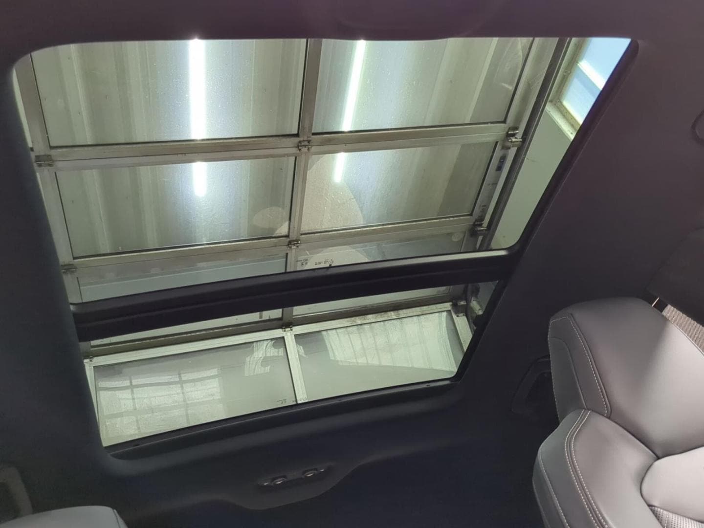 Bild über Audi Q8 SUV S line business TDI quattro 210 kW tiptronic - für weitere Informationen kontaktieren Sie den Audi Partner