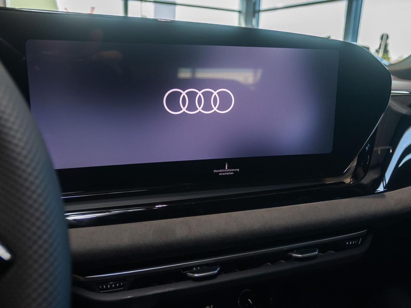 Bild über Audi A5 Avant e-hybrid e-hybrid quattro 270 kW S tronic - für weitere Informationen kontaktieren Sie den Audi Partner