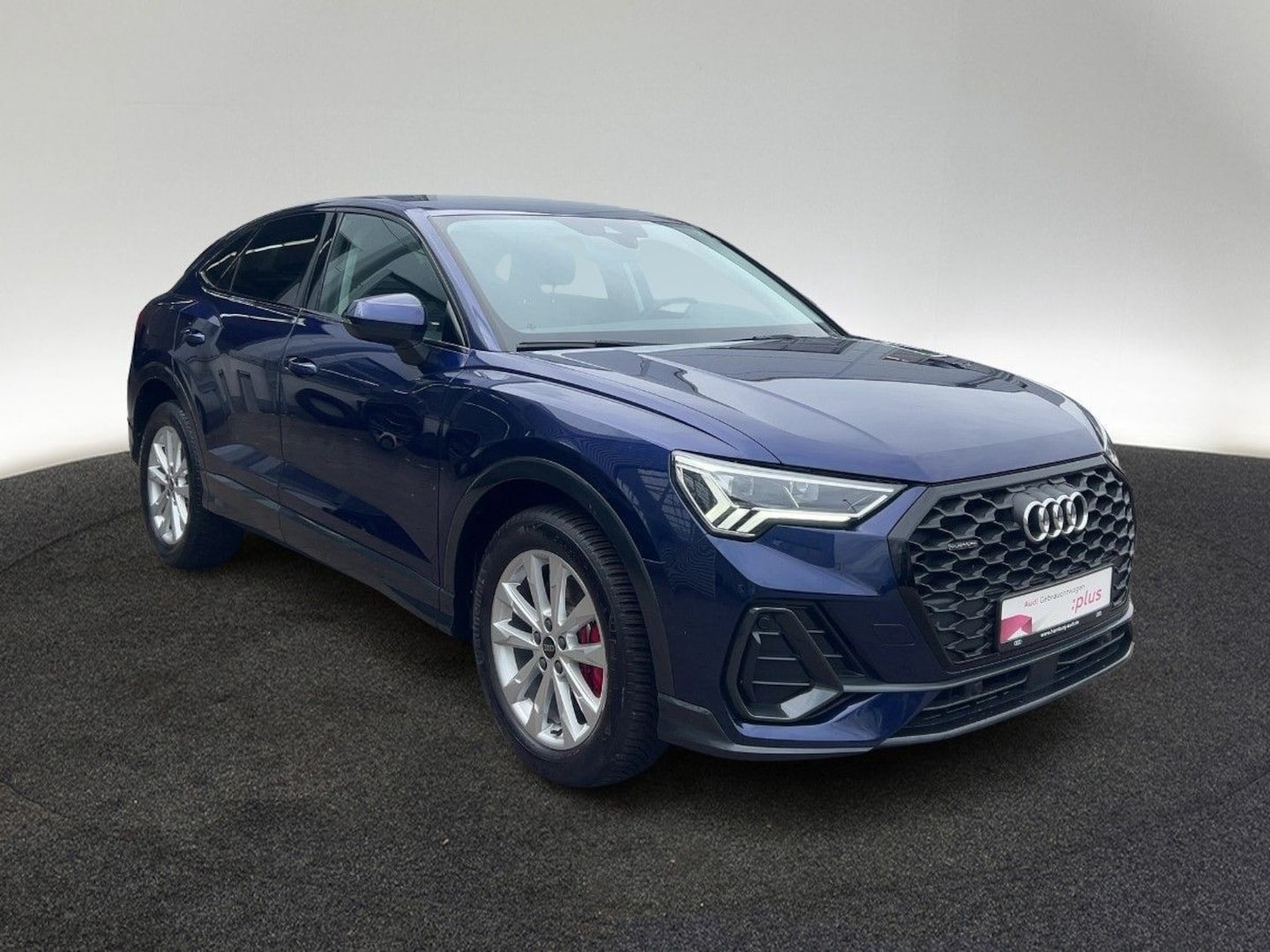 Bild über Audi Q3 Sportback 40 TFSI quattro S tronic - für weitere Informationen kontaktieren Sie den Audi Partner