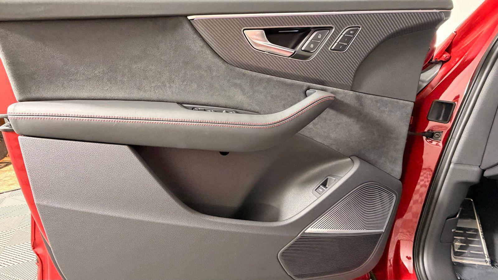 2026 Audi SQ7 Prestige - Photo 13