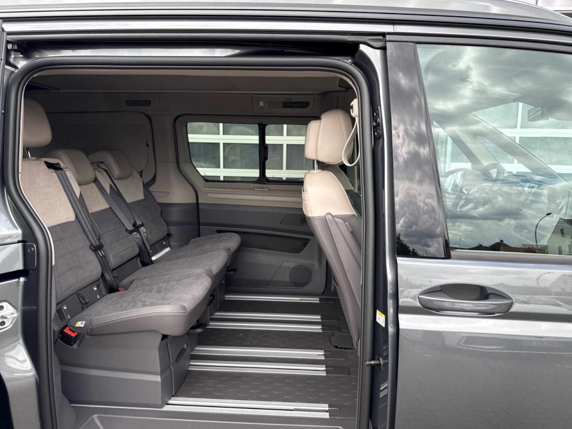 Volkswagen California Beach Camper