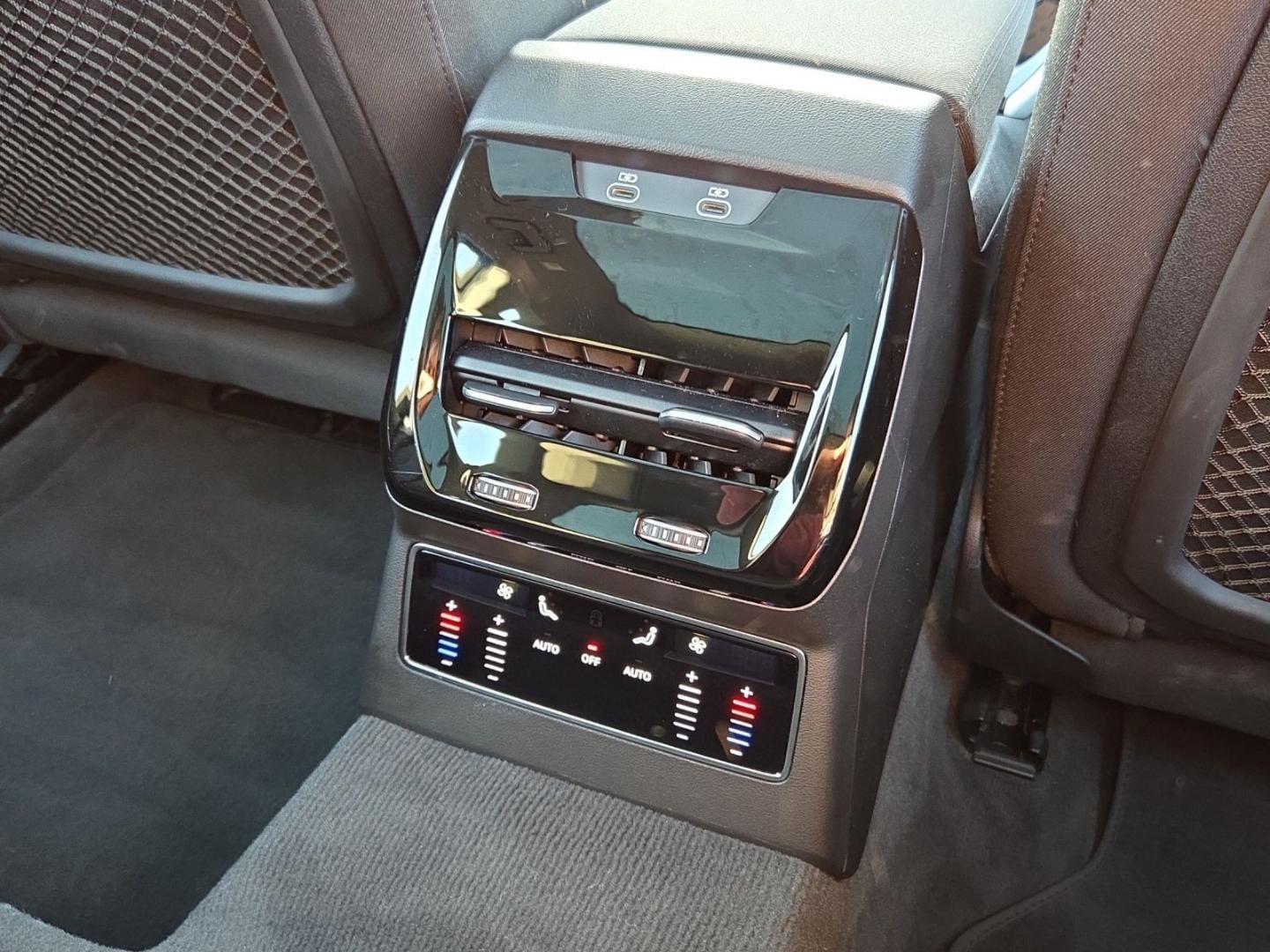 Bild über Audi A6 Avant TDI quattro 150 kW S tronic - für weitere Informationen kontaktieren Sie den Audi Partner