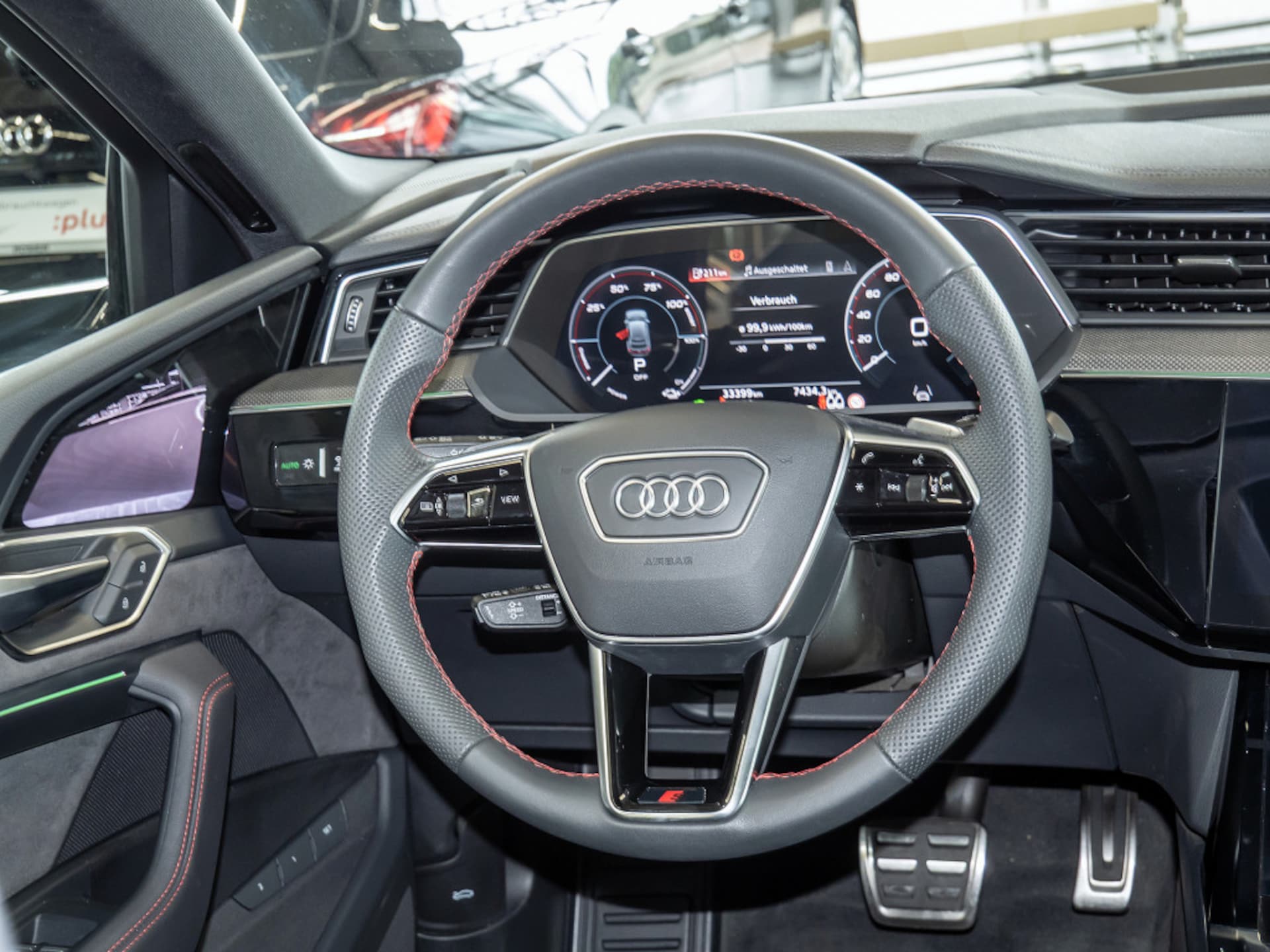 Audi Q8 Sportback e-tron S line