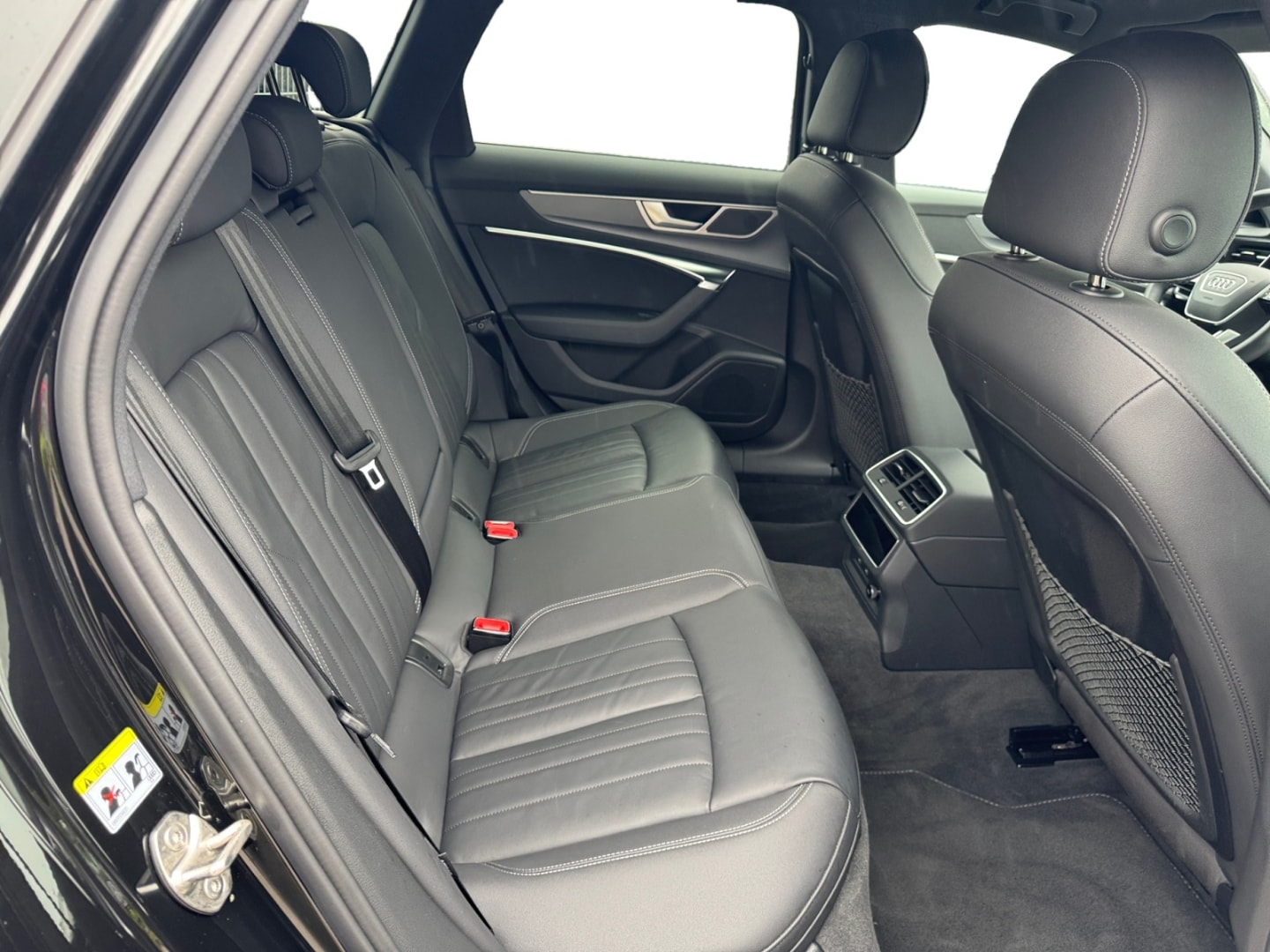 Bild über Audi A6 Avant S line 40 TDI S tronic - für weitere Informationen kontaktieren Sie den Audi Partner