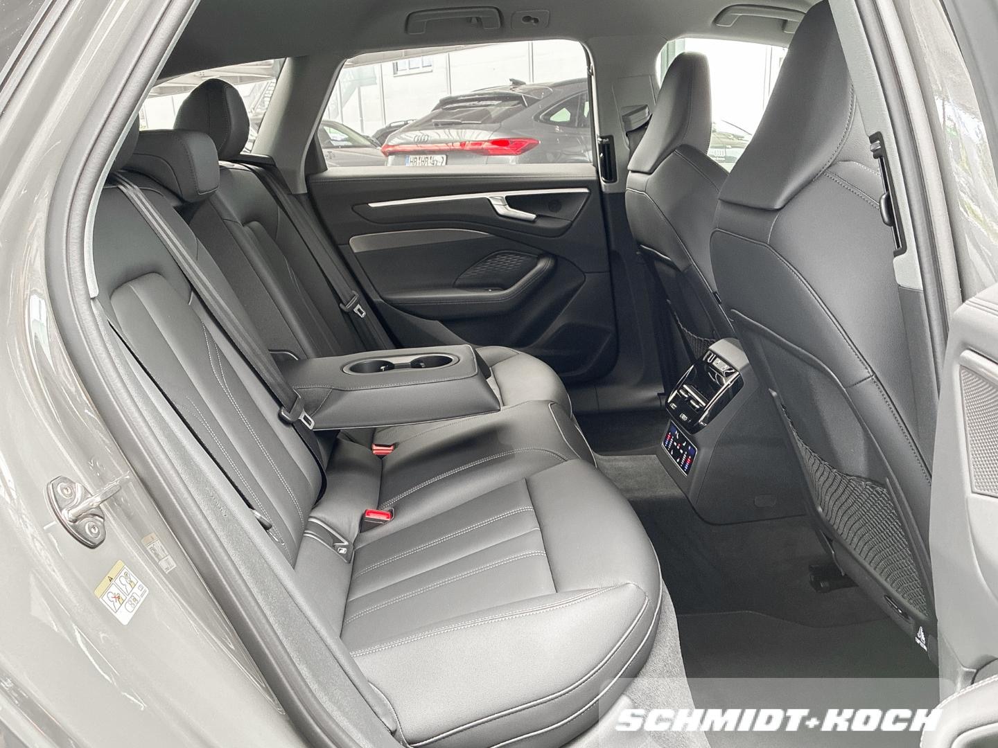 Bild über Audi A6 Avant TDI quattro 150 kW S tronic - für weitere Informationen kontaktieren Sie den Audi Partner