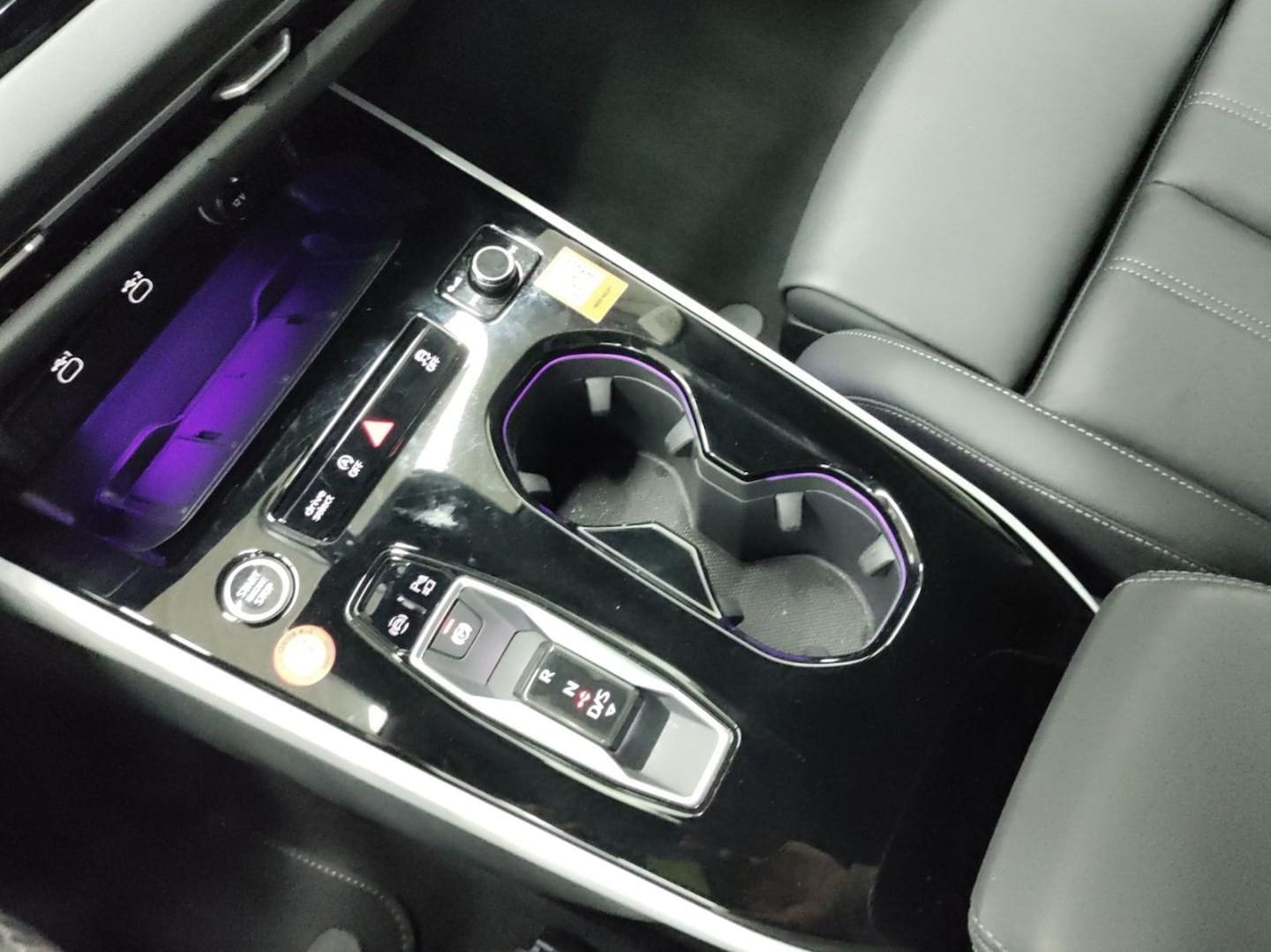 Bild über Audi A5 Avant TFSI quattro S tronic - für weitere Informationen kontaktieren Sie den Audi Partner