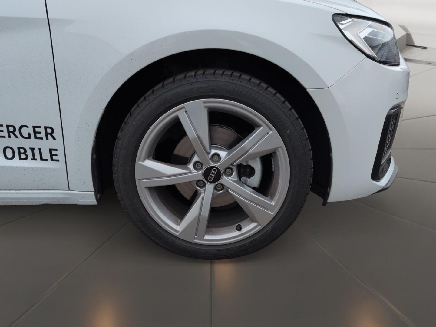 Bild über Audi A1 Sportback advanced 30 TFSI S tronic - für weitere Informationen kontaktieren Sie den Audi Partner