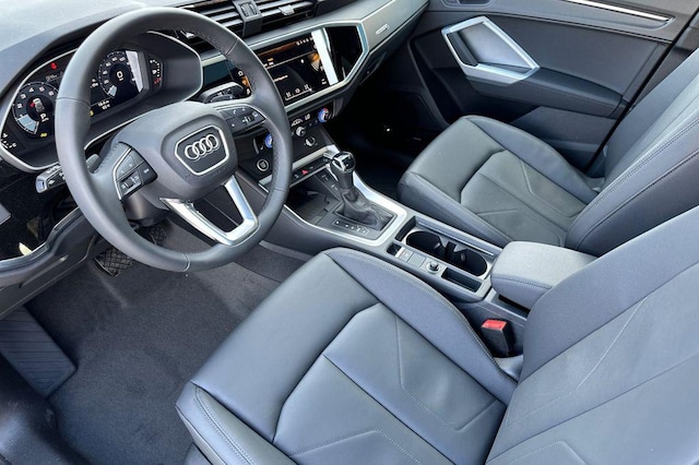 2025 Audi Q3 S Line Premium - Photo 7