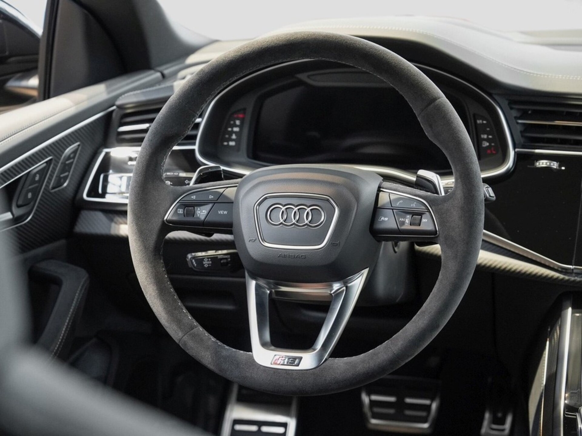Audi RS Q8 SUV performance