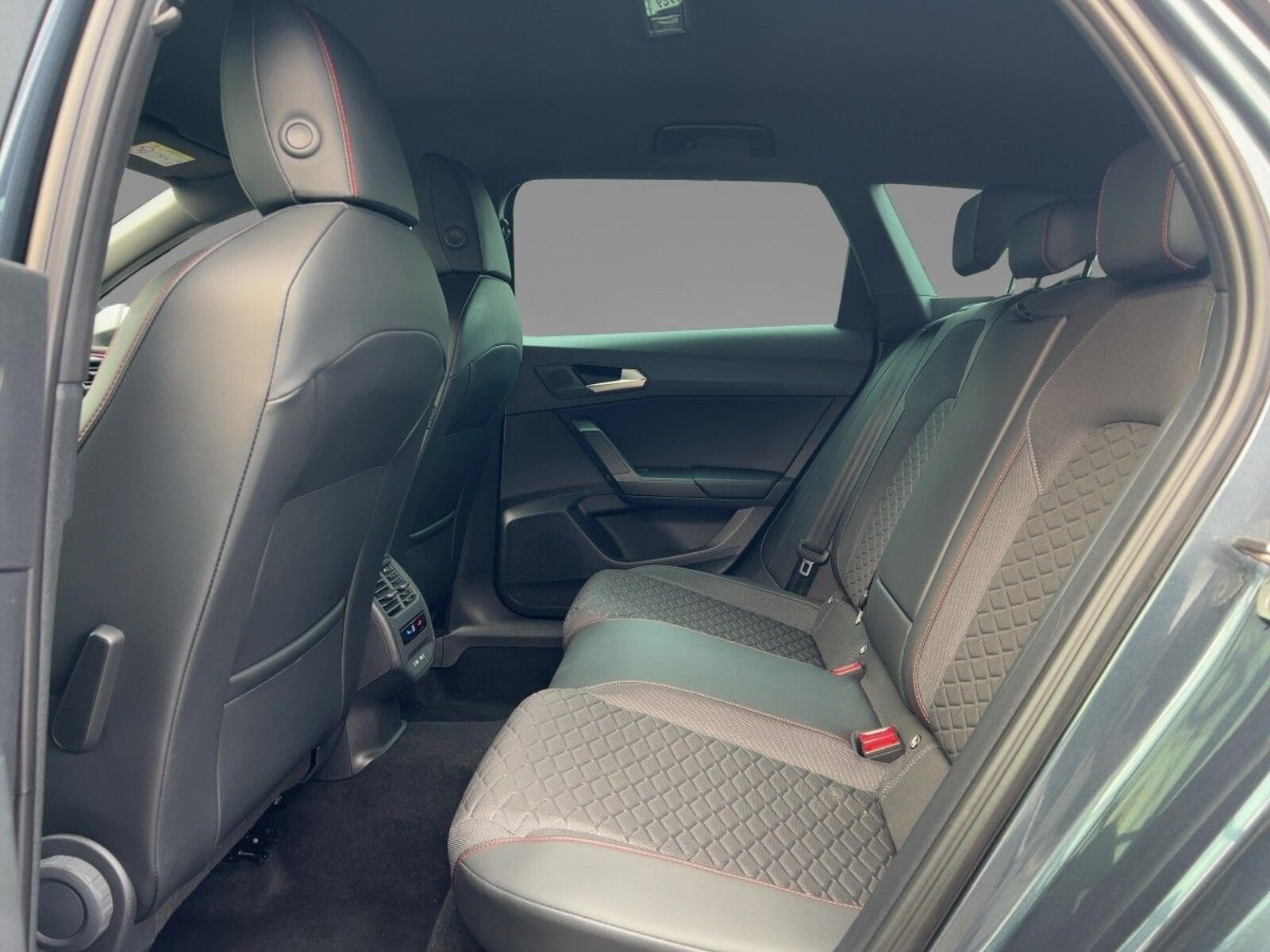 SEAT Leon Sportstourer – Bild 8