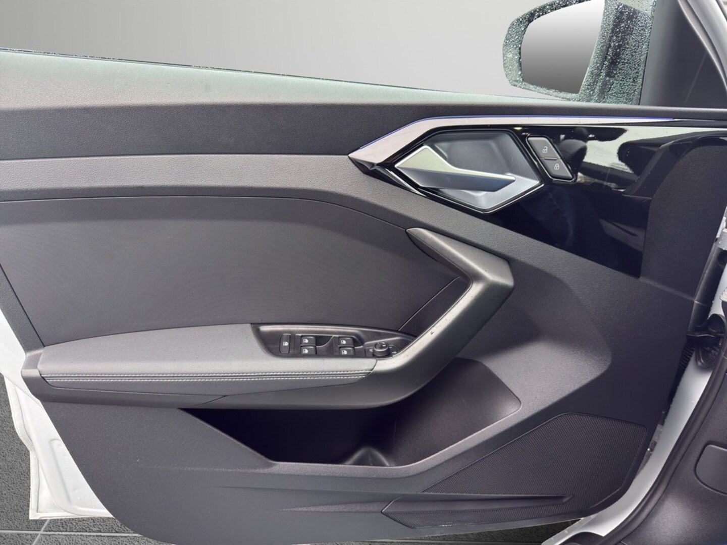 Bild über Audi A1 Sportback S line 30 TFSI S tronic - für weitere Informationen kontaktieren Sie den Audi Partner