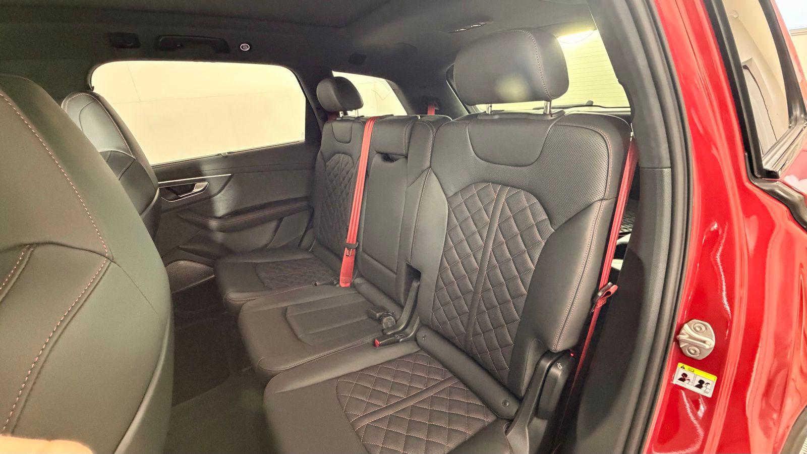 2026 Audi SQ7 Prestige - Photo 17