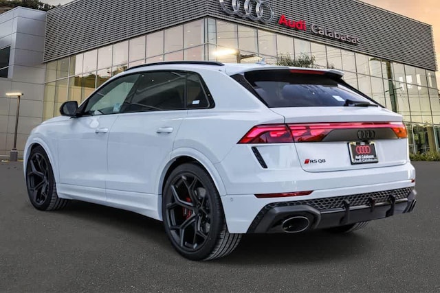 2026 Audi RS Q8 SUV performance