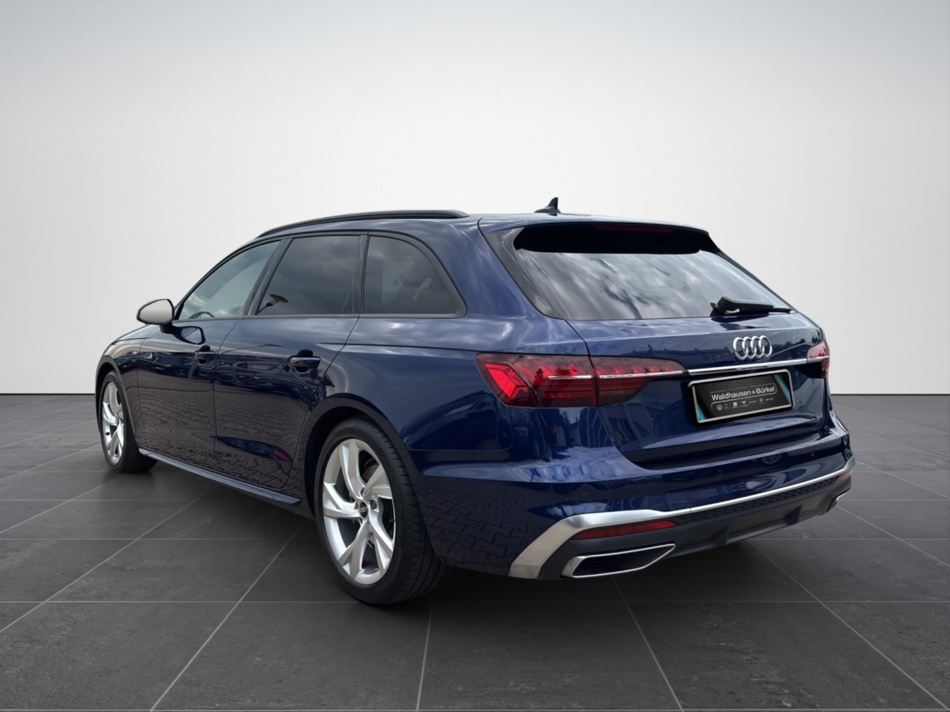 Audi A4 Avant S line