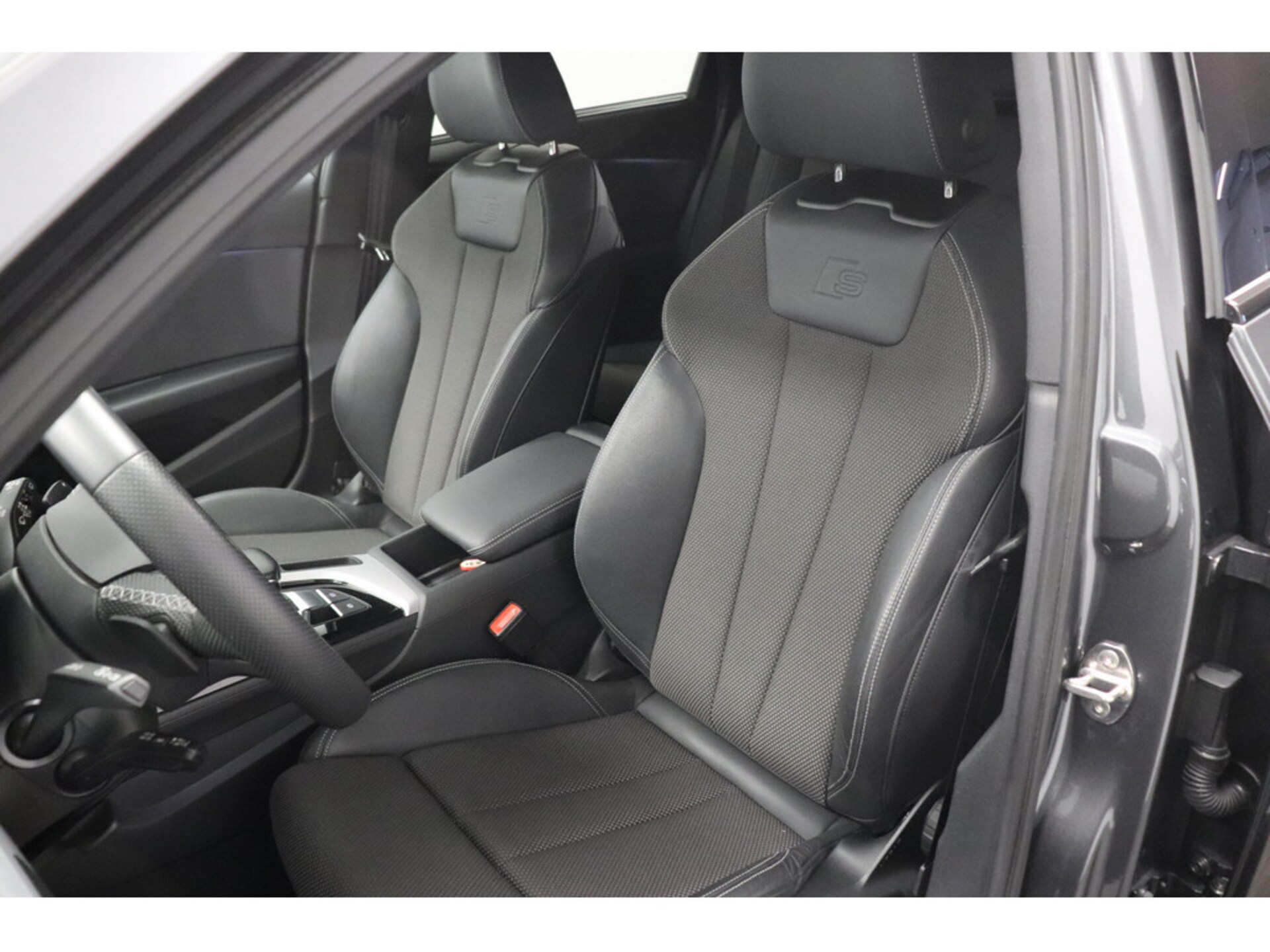 Audi A4 Avant S line