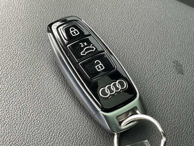 2023 Audi Q8