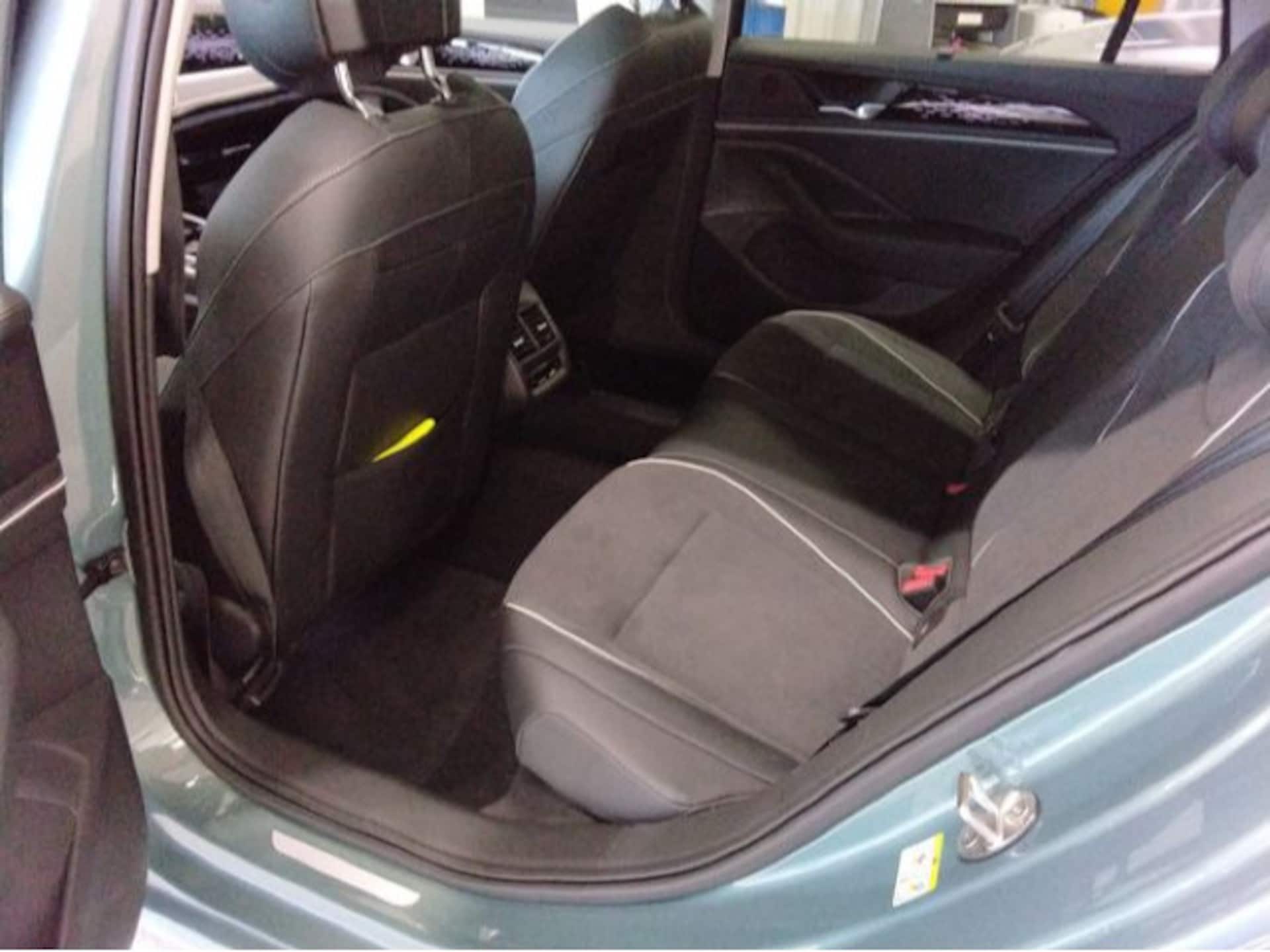 Volkswagen Passat Elegance