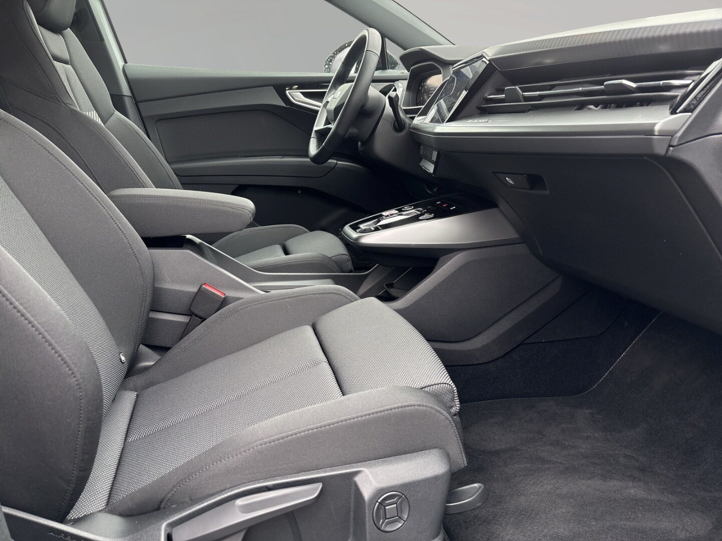 Image about Audi Q4 e-tron 45 e-tron