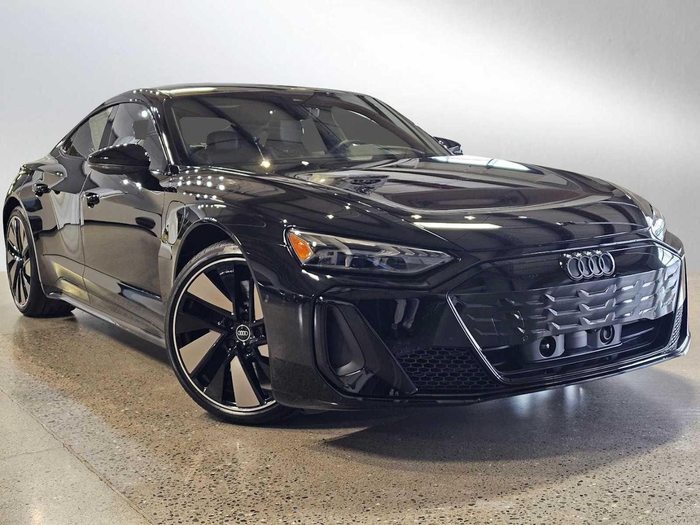2026 Audi S e-tron GT Prestige quattro's photo