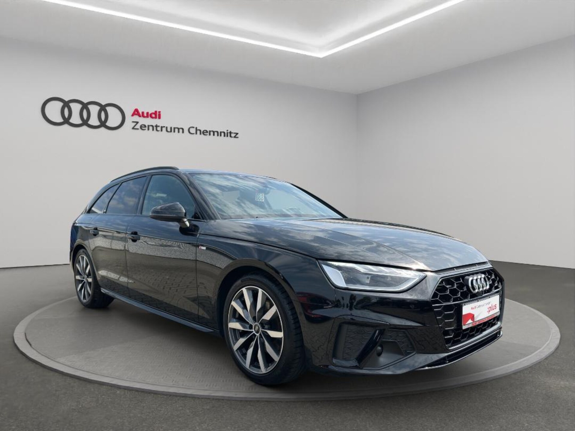 Audi A4 Avant S line