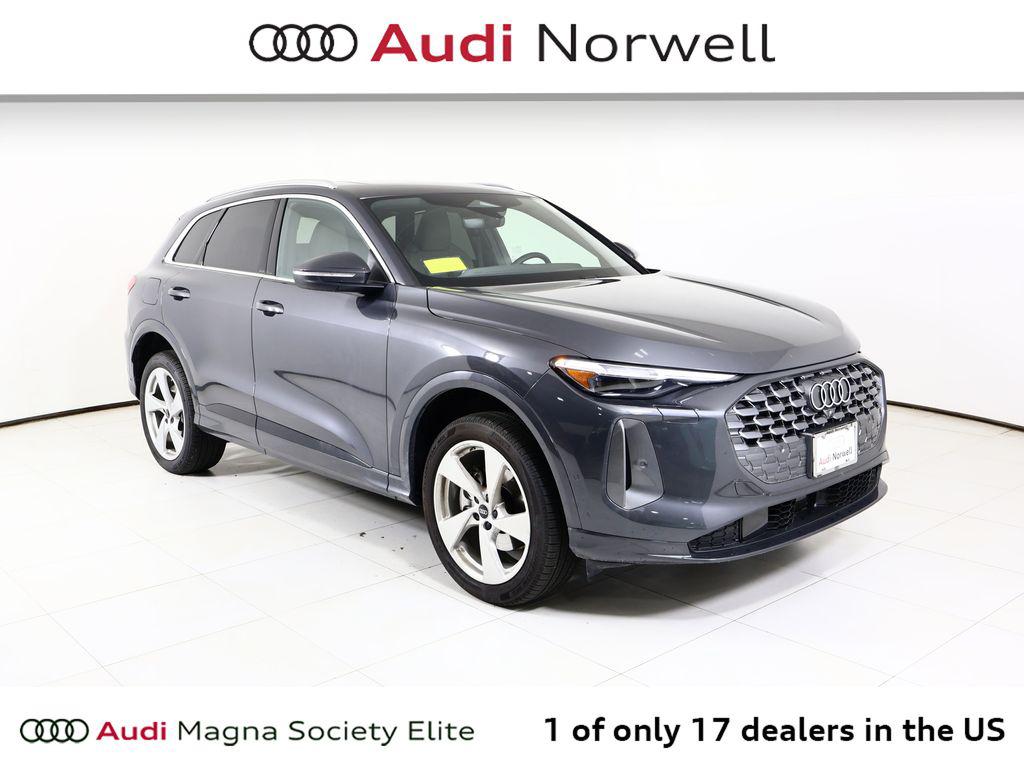 2025 Audi Q5 40 Premium Plus's photo