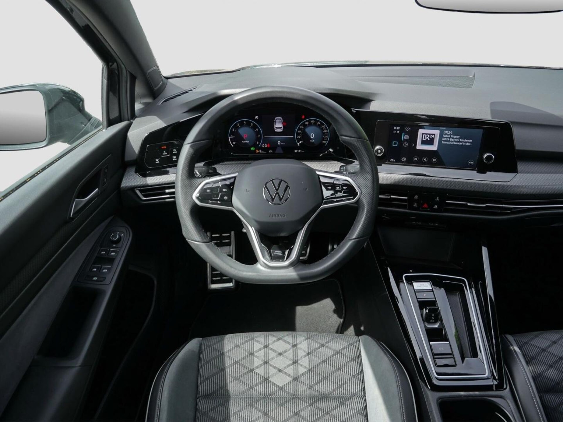 Volkswagen Golf R-Line