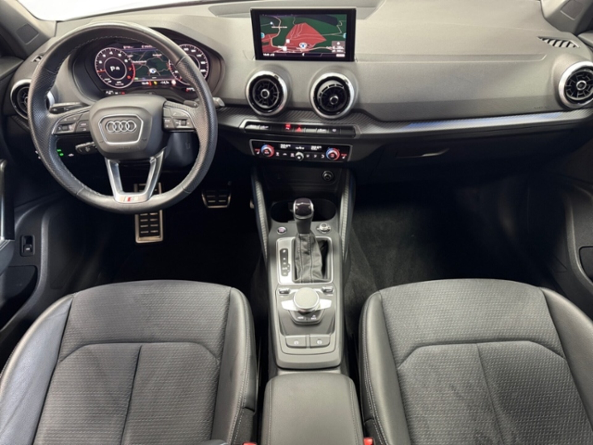 Audi Q2 S line