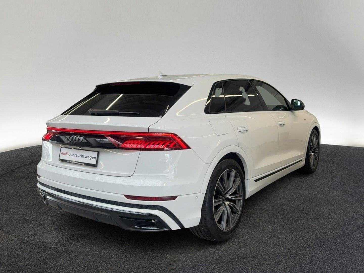 Bild über Audi Q8 50 TDI quattro tiptronic - für weitere Informationen kontaktieren Sie den Audi Partner