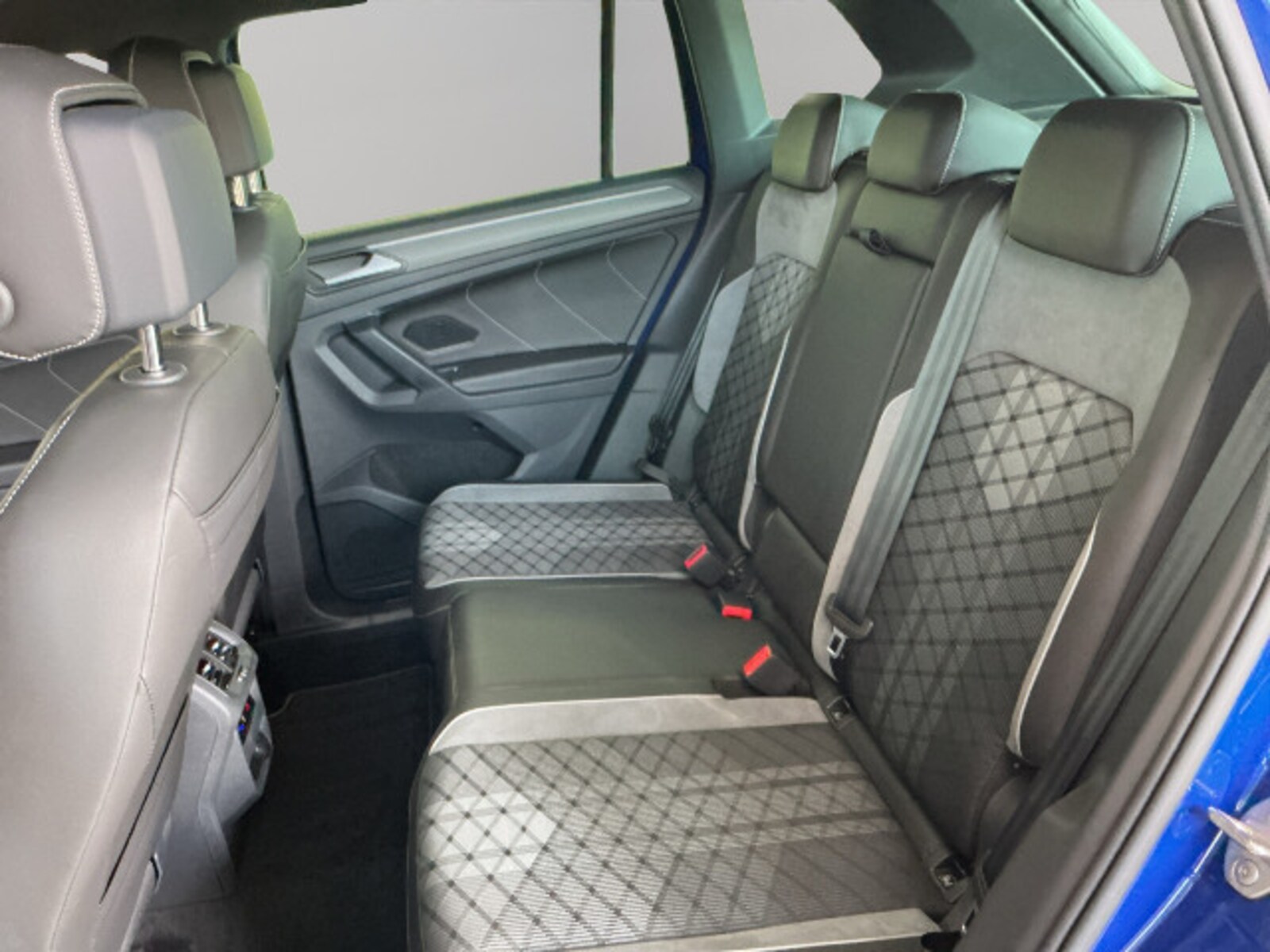 Volkswagen Tiguan – Bild 17
