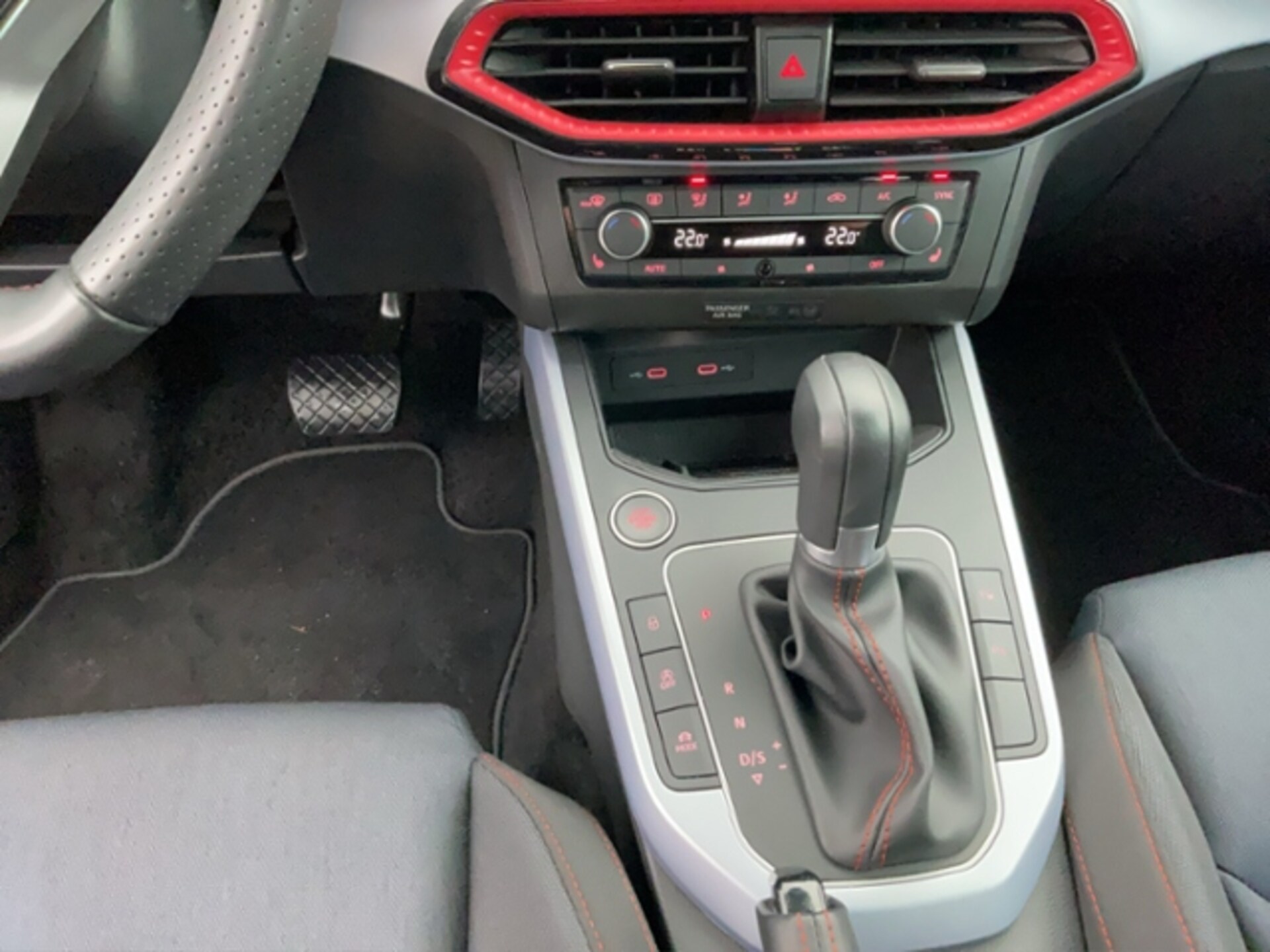 SEAT Arona FR