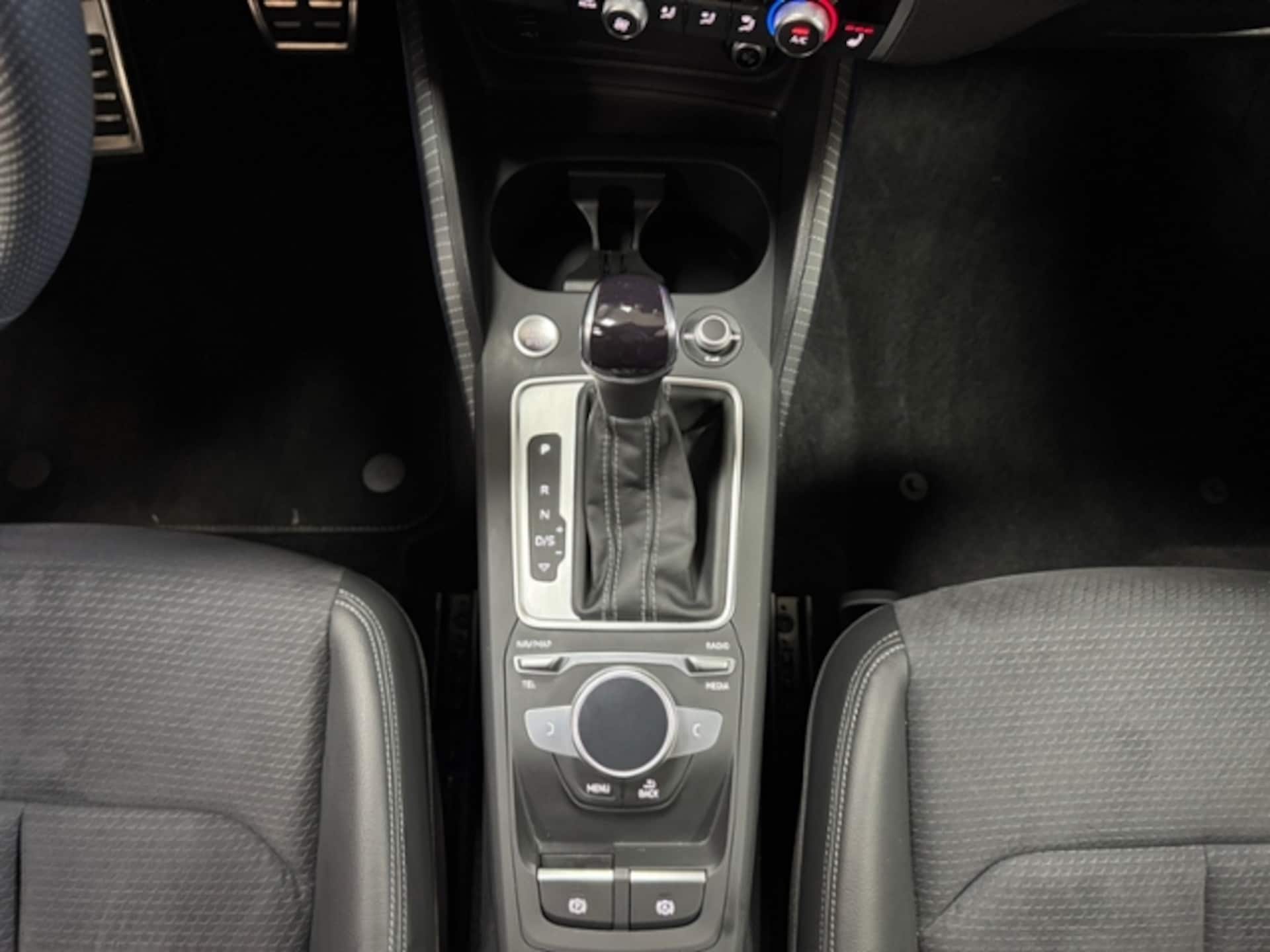 Audi Q2 S line