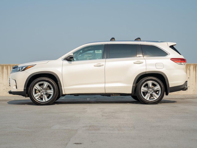 2017 Toyota Highlander