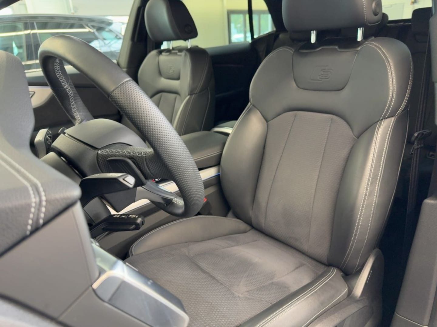 Bild über Audi Q8 50 TDI quattro tiptronic - für weitere Informationen kontaktieren Sie den Audi Partner