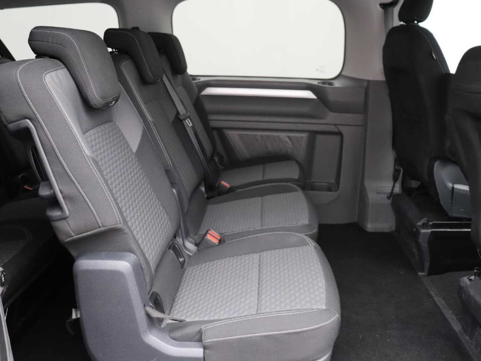 Volkswagen Caravelle – Bild 8