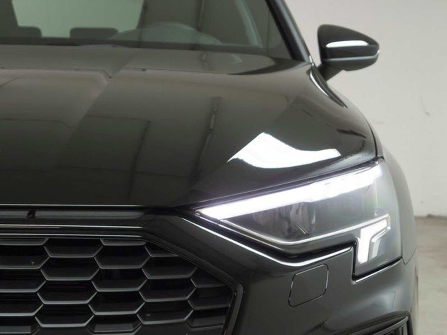 Bild über Audi A3 Sportback S line 35 TFSI S tronic - für weitere Informationen kontaktieren Sie den Audi Partner
