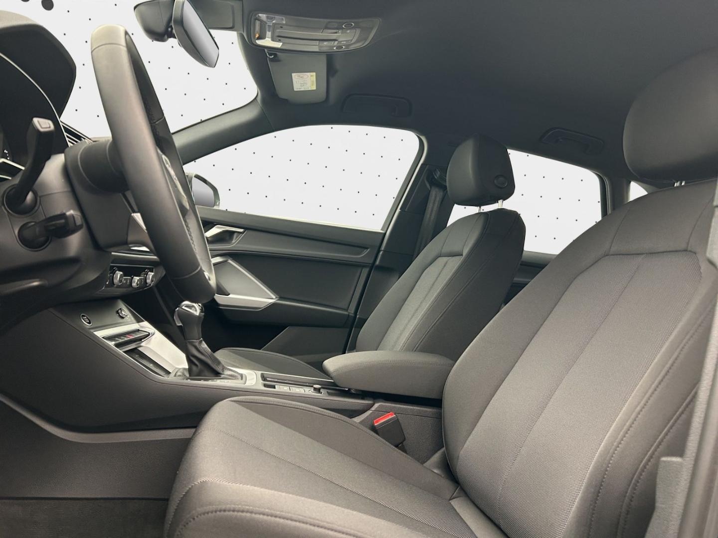 Bild über Audi Q3 advanced 35 TFSI S tronic - für weitere Informationen kontaktieren Sie den Audi Partner
