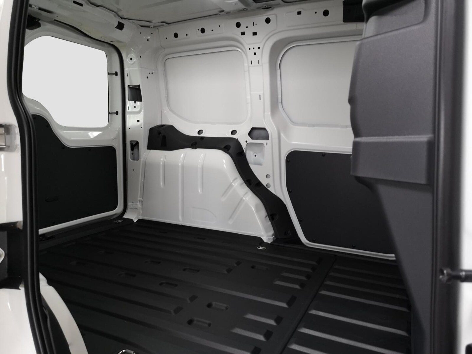 Volkswagen Caddy Cargo – Bild 18