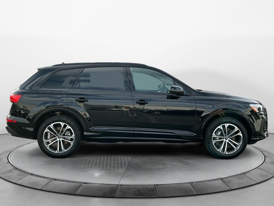 2026 Audi Q7 Premium - Photo 8