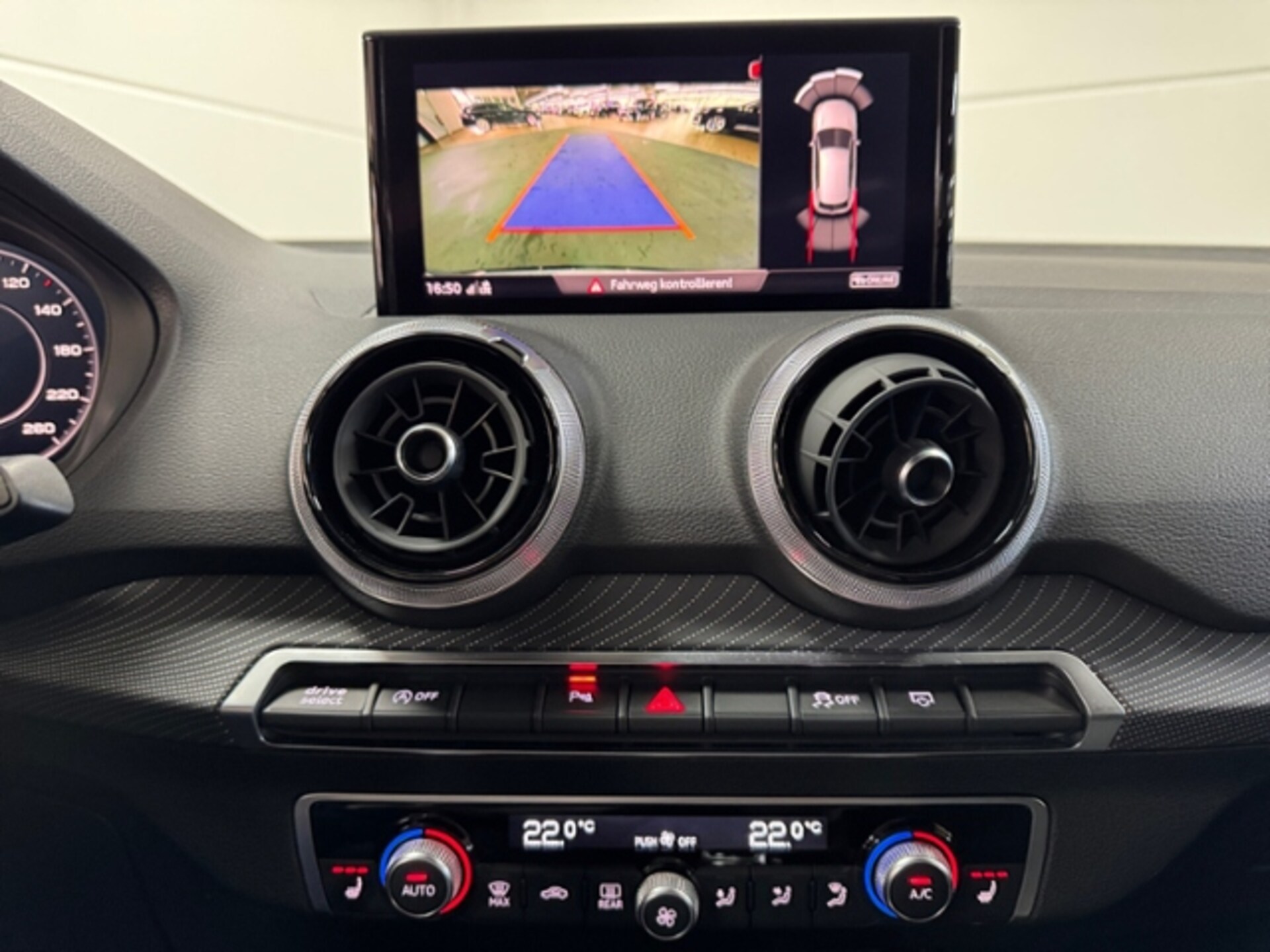 Audi Q2 S line