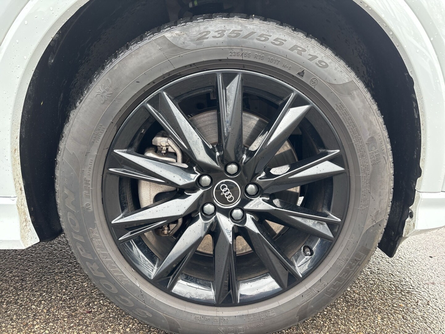 Image about Audi Q4 e-tron 45 e-tron