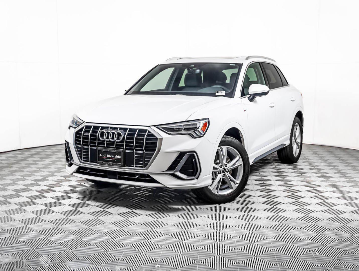 2023 Audi Q3 45 TFSI S Line Premium quattro's photo