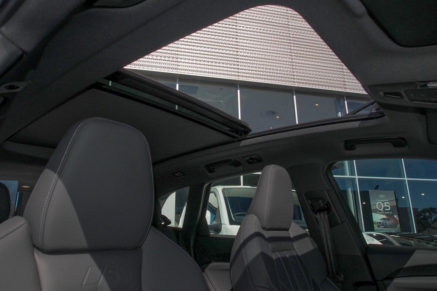 Image about Audi Q5 SUV TDI quattro 150 kW sport