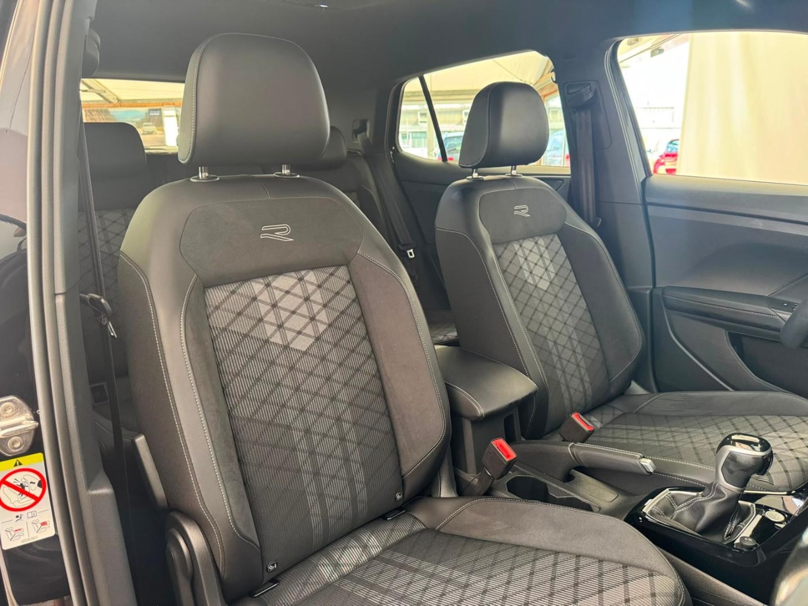 Volkswagen T-Cross – Bild 12